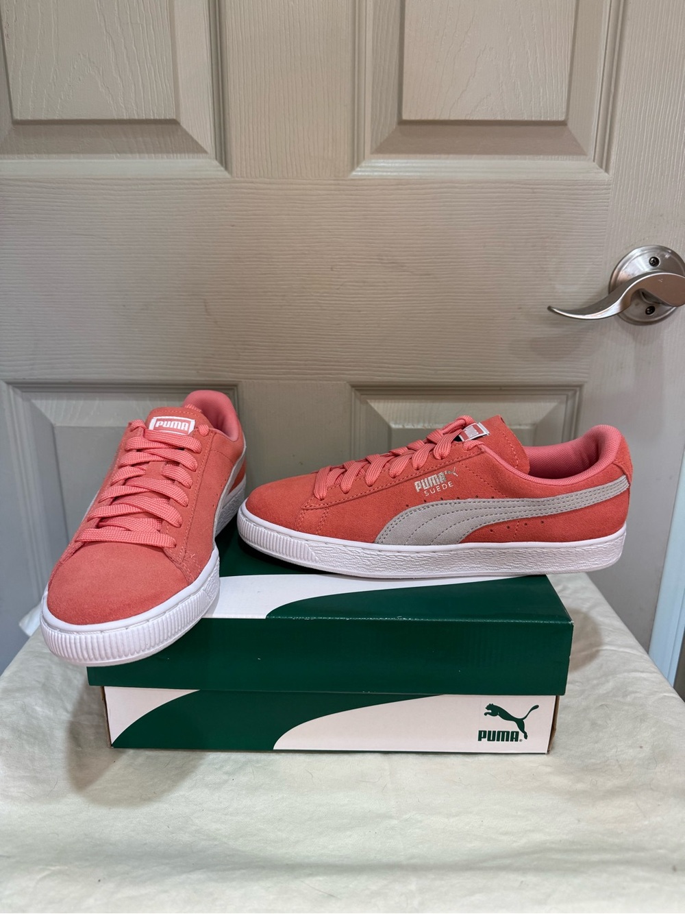 Puma Suede Classic Wn’s Shell Pink Glacier Gray 355462-69 Women’s Size 9 NIB